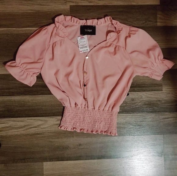 Pink cute shirt - Picture 1 of 2